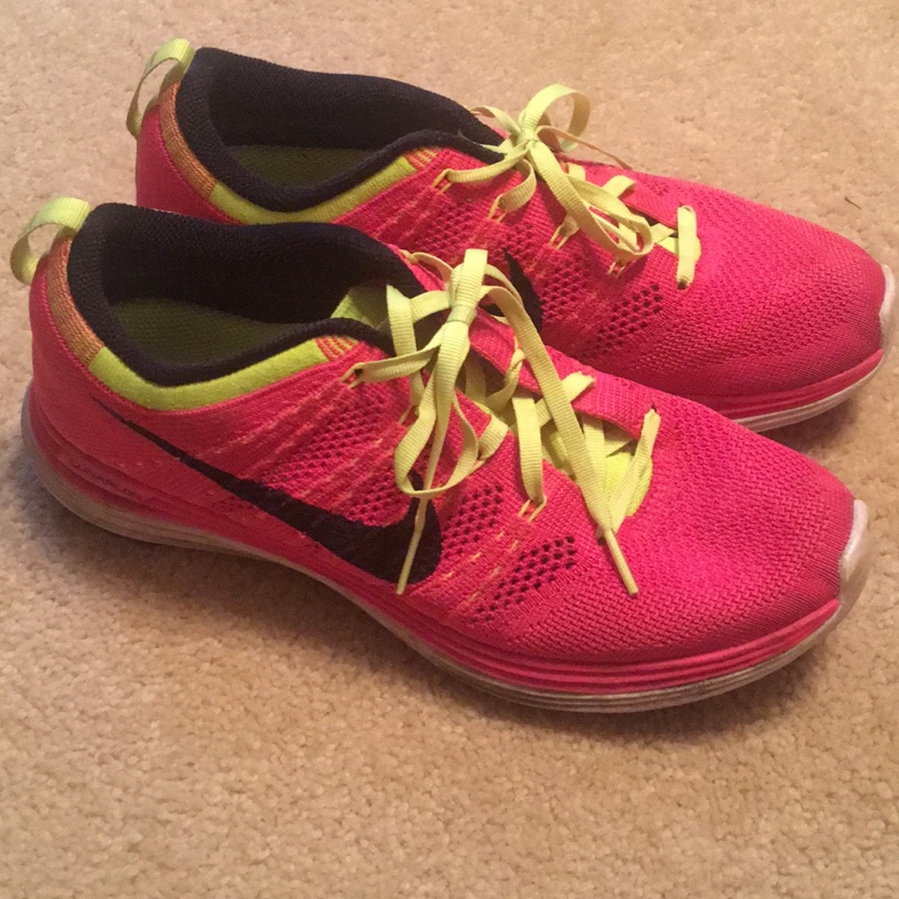 Nike tennis shoes